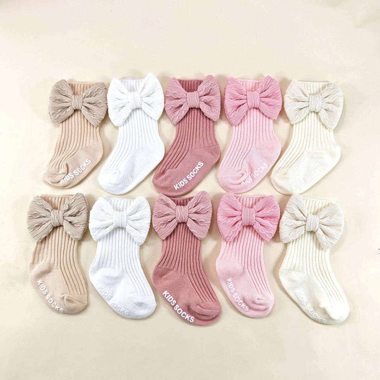 2-delat set med babyturban och strumpor