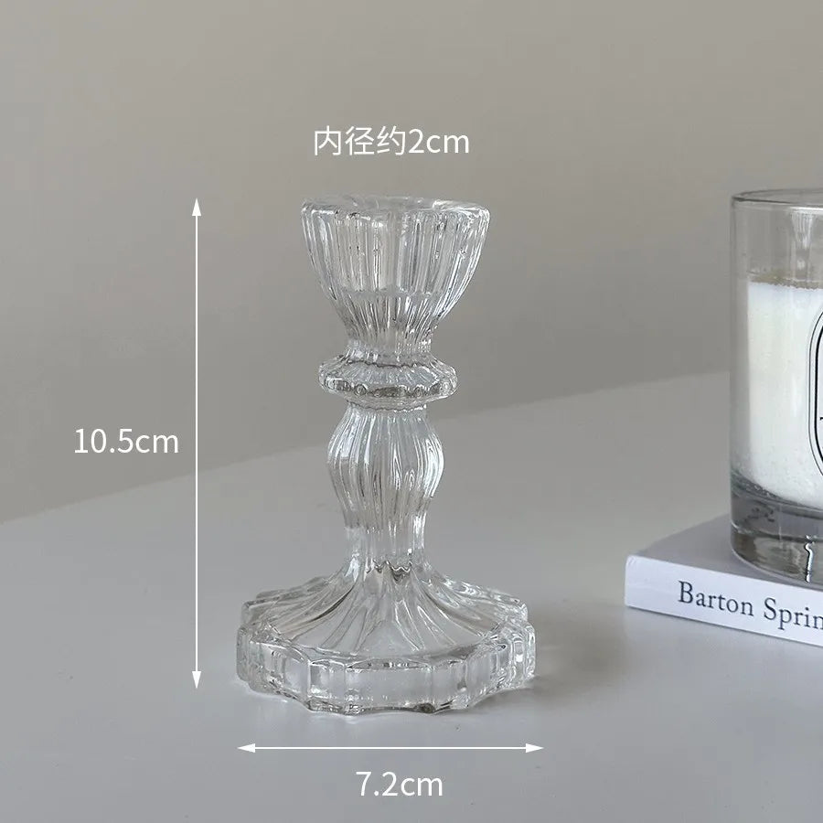 Transparenta ljusstakar i glas