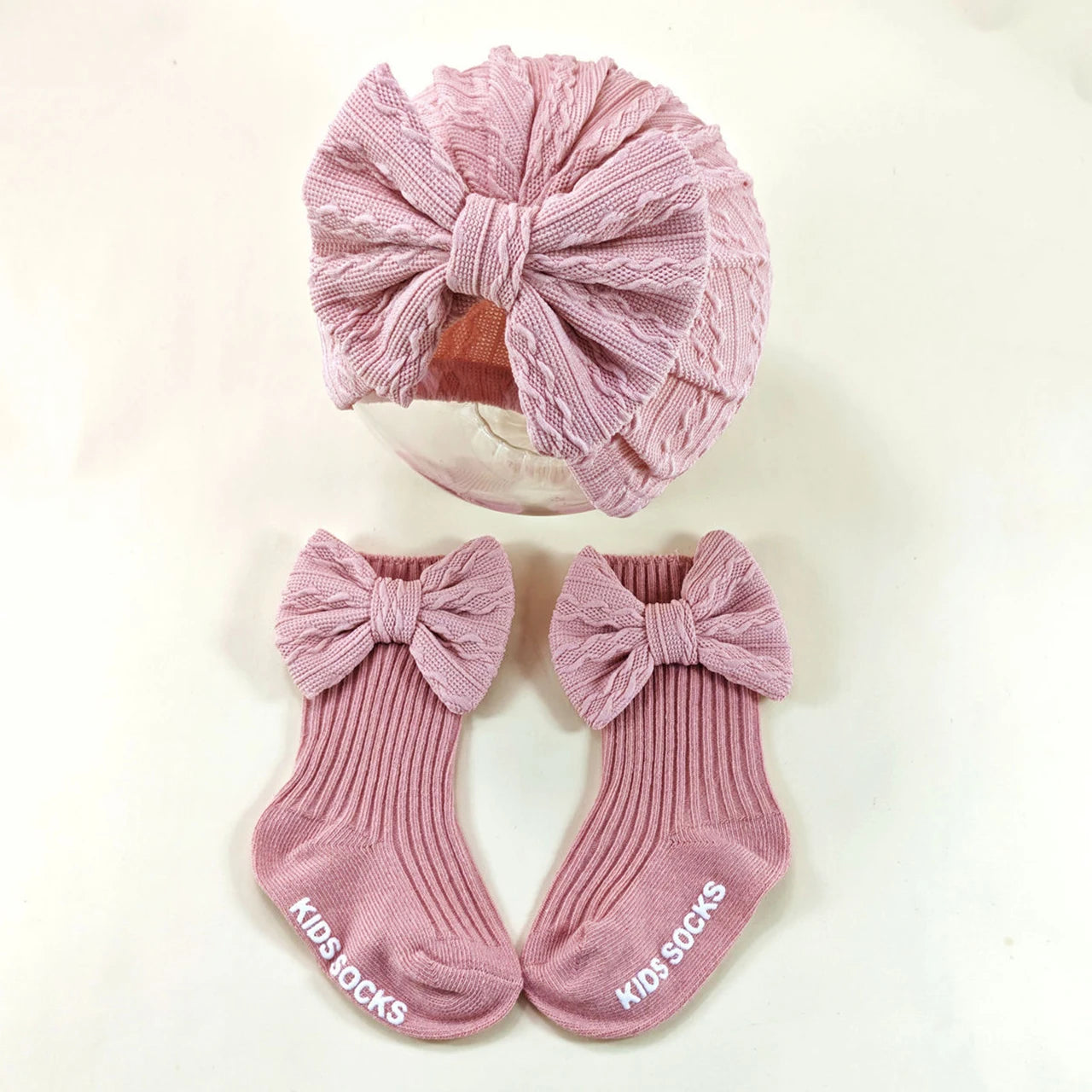 2-delat set med babyturban och strumpor