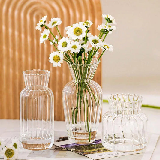 Transparent glasvas i retro randig design