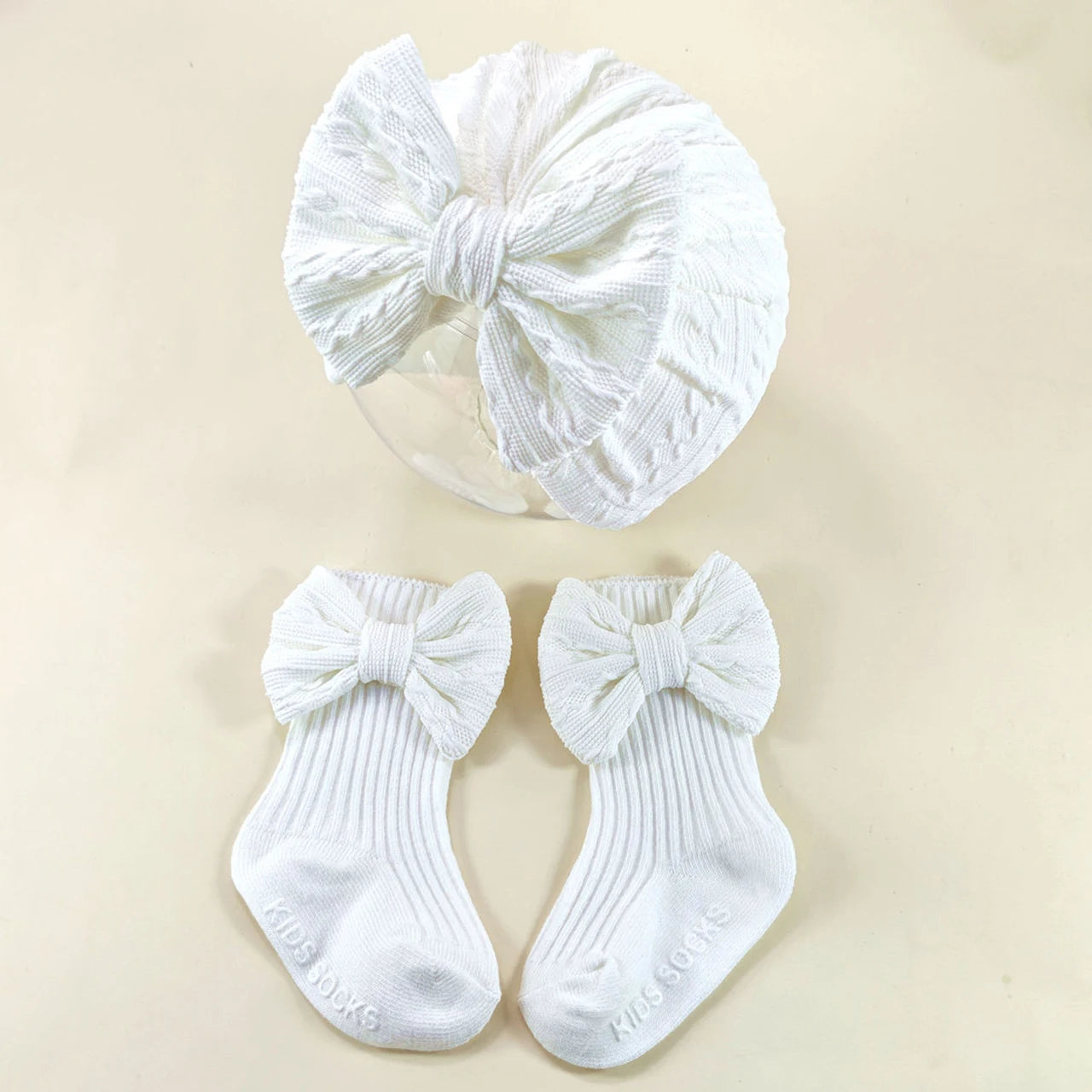 2-delat set med babyturban och strumpor