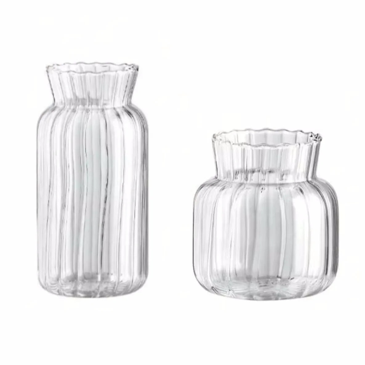 Transparent glasvas i retro randig design