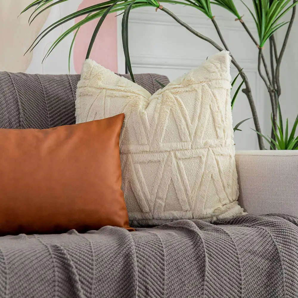 Stilren kuddfodral i mjuk sammet