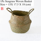 Woven basket in natural material