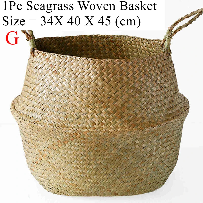 Woven basket in natural material