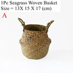 Woven basket in natural material