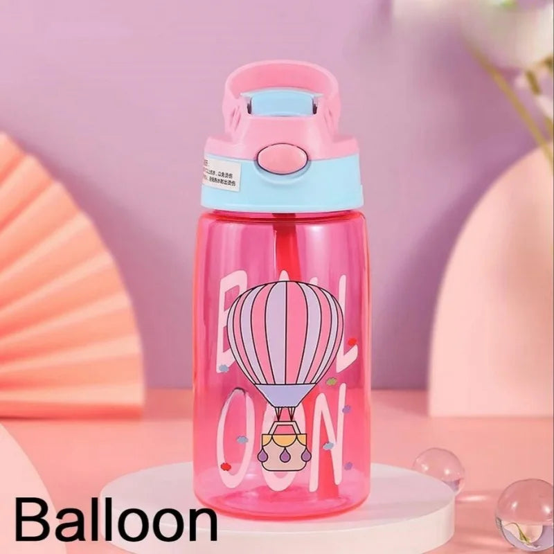 Söt & praktisk barnmugg med sugrör