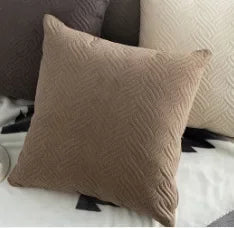 Elegant sammetskudde med quiltat mönster 45×45