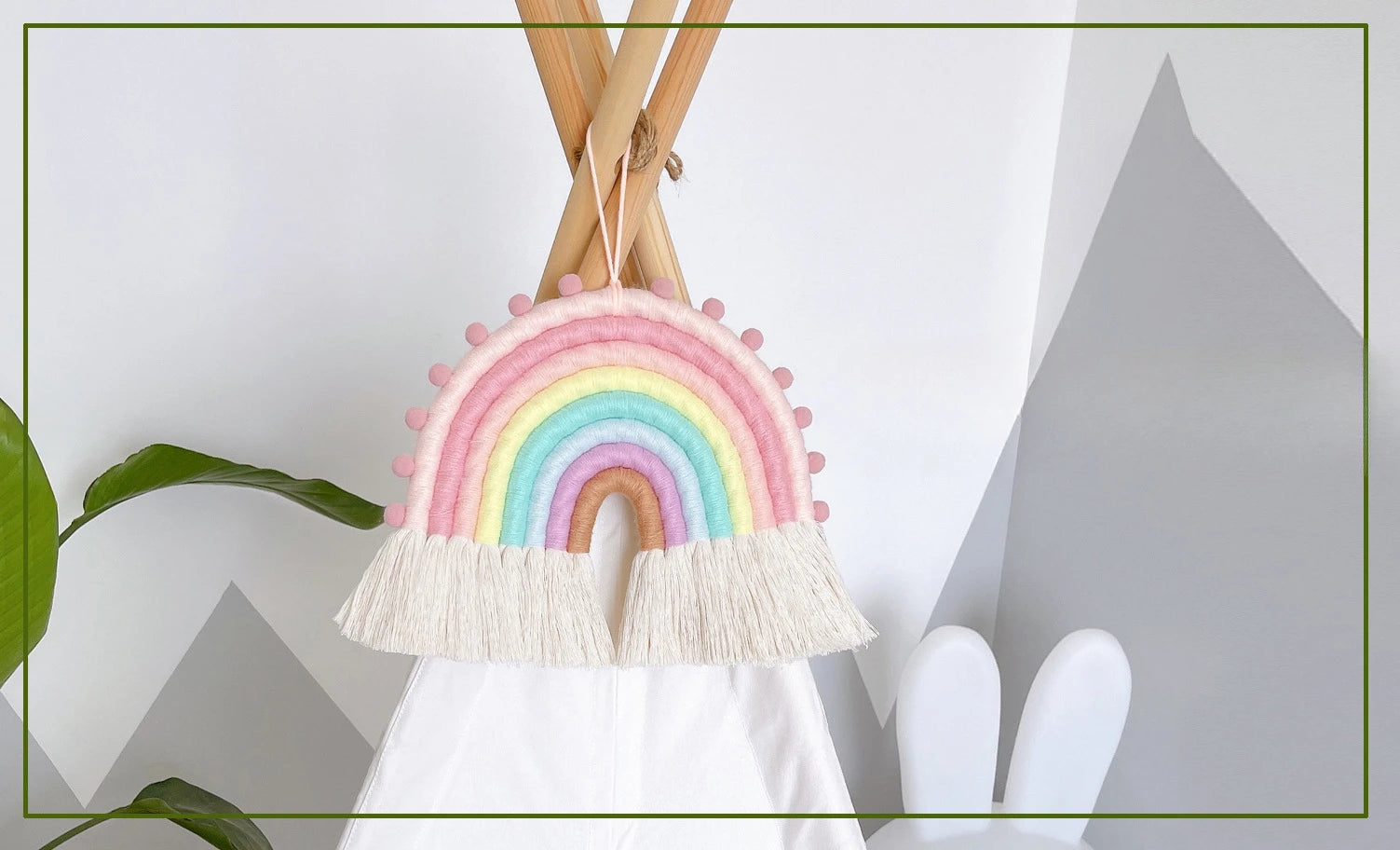 Vävd regnbågsdekoration i pastell