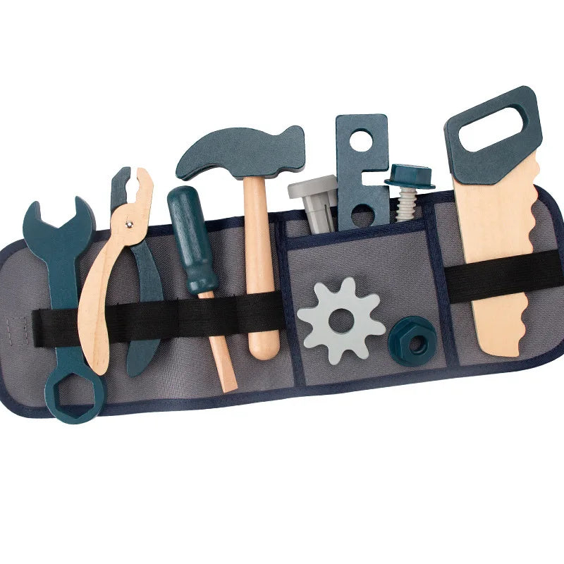 Lekfullt verktygsset i trä