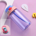 Söt & praktisk barnmugg med sugrör