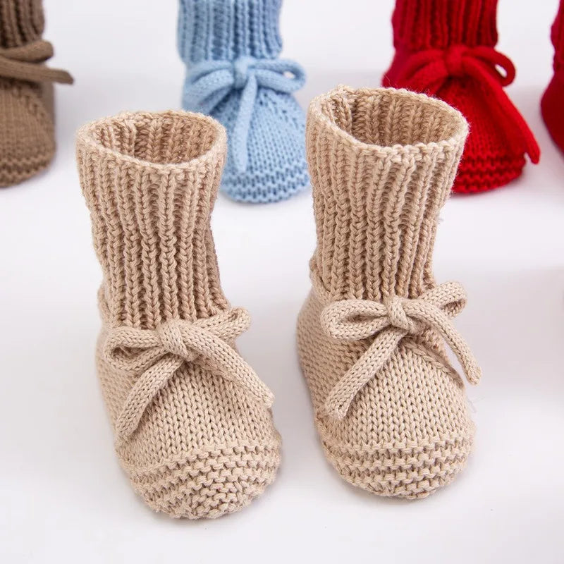 Stickade babyskor i bomull