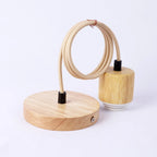 Hängande lamphållare i trä