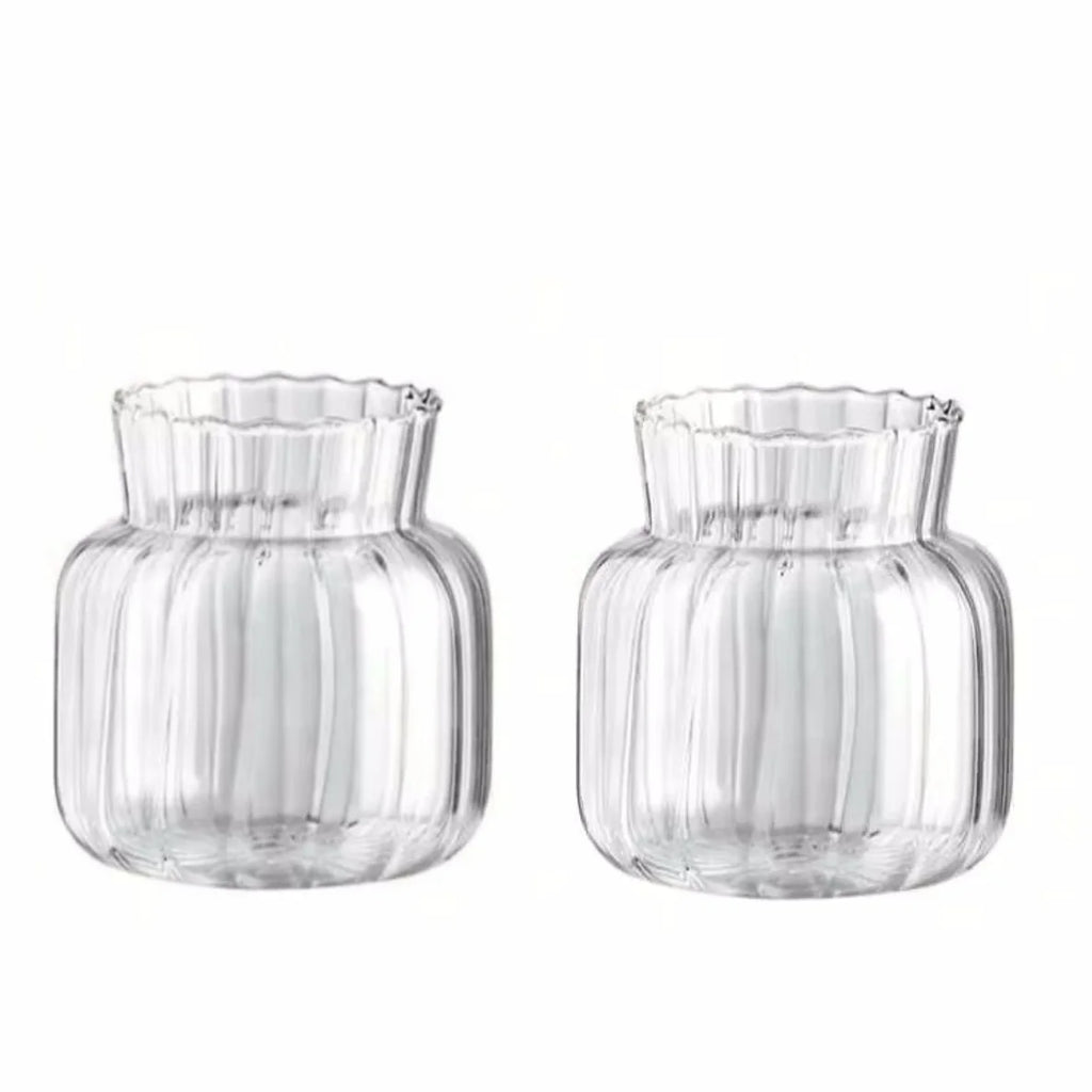 Transparent glasvas i retro randig design