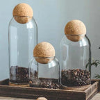 Minimalistisk köksförvaring i glas