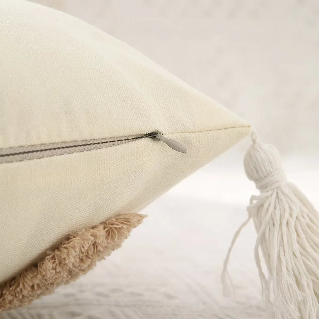 Exklusiva kuddfodral i boho stil med tofsar