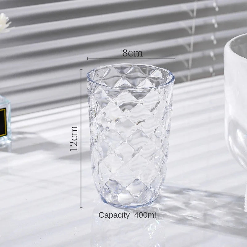 Tandborstmugg i modern nordisk stil