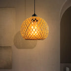 Handgjord taklampa i bambu & rotting