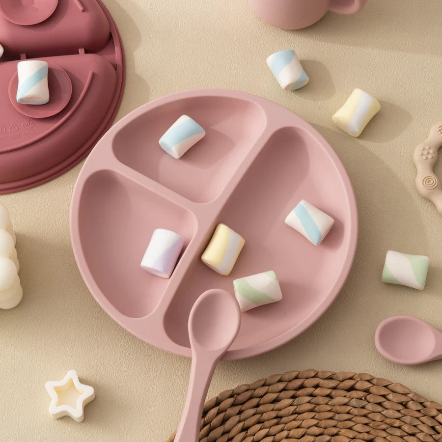 BPA-fri sugtallrik i silikon med fack