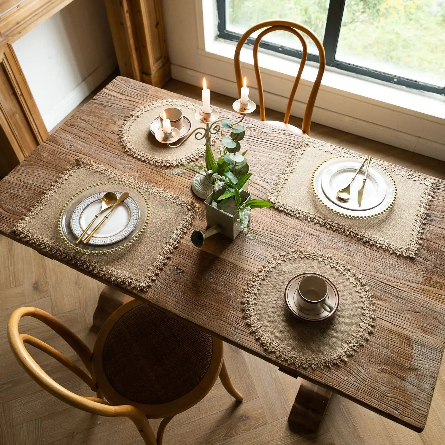 Flätade bordstabletter i juteimitation 2-pack