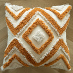 Broderat kuddfodral med & utan tofsar