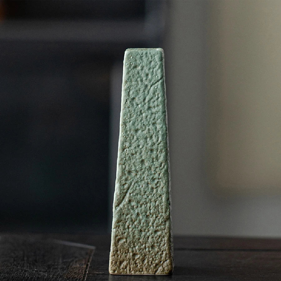 Minimalistisk & stilren vas i keramik