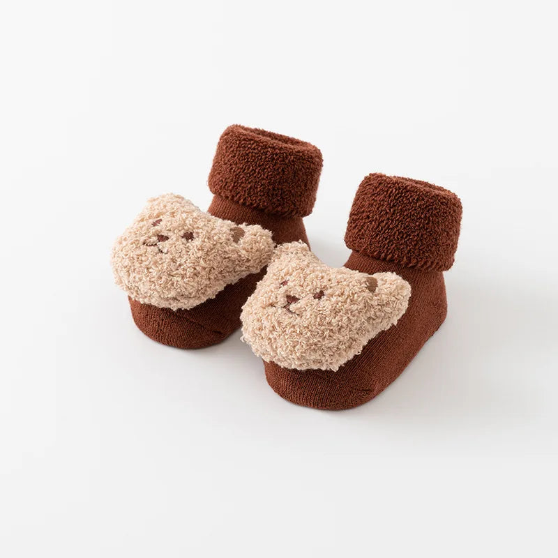 Mjuka och varma babysockor med söt björndesign