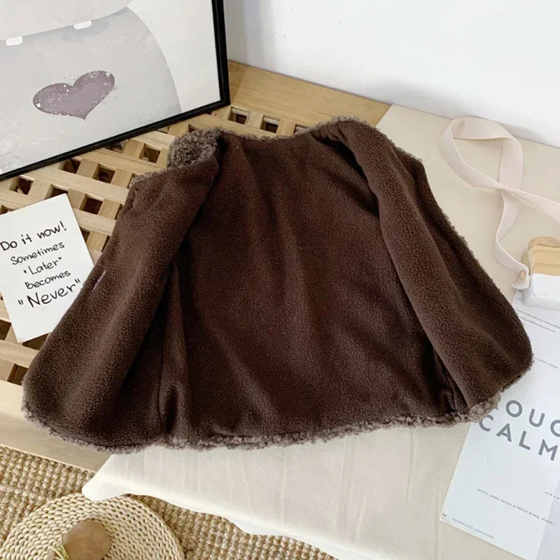 Mjuk fleeceväst i lammullsstil