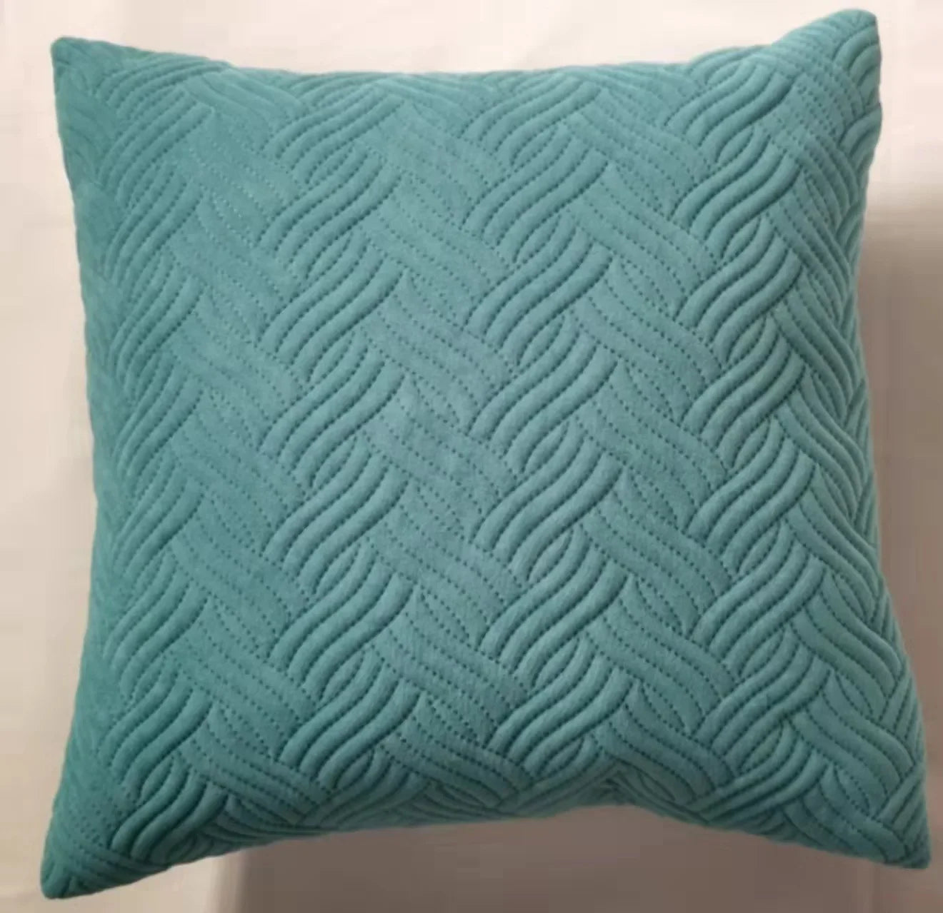 Elegant sammetskudde med quiltat mönster 45×45