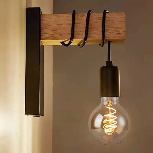 Modern vägglampa i trä & metall
