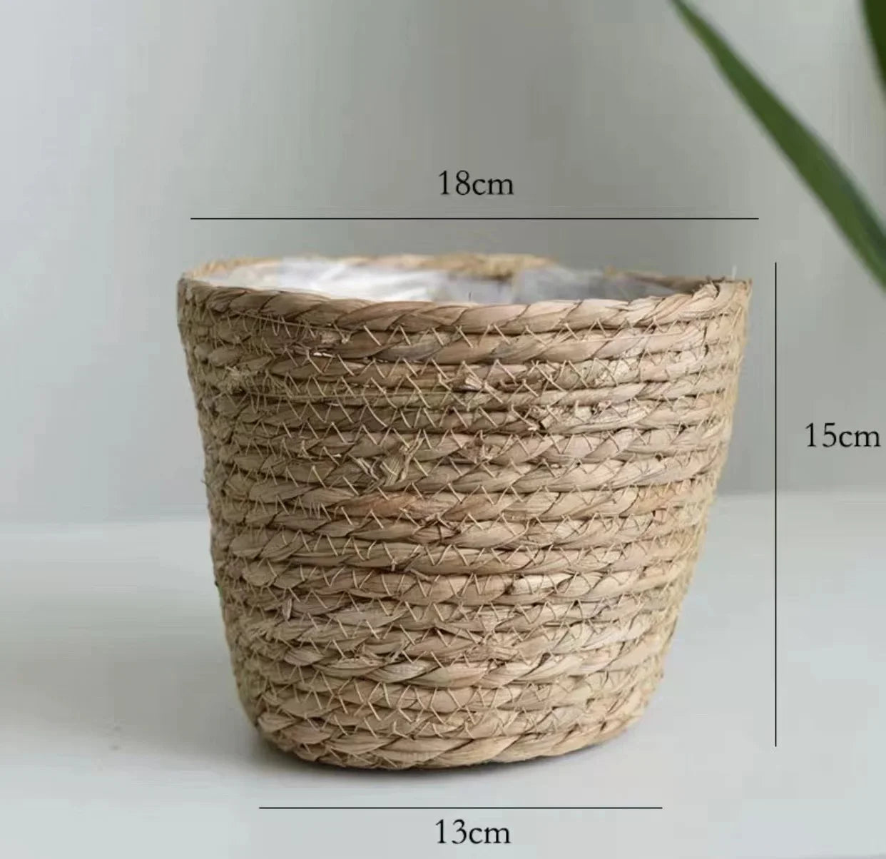 Flätad korg för plantering/förvaring