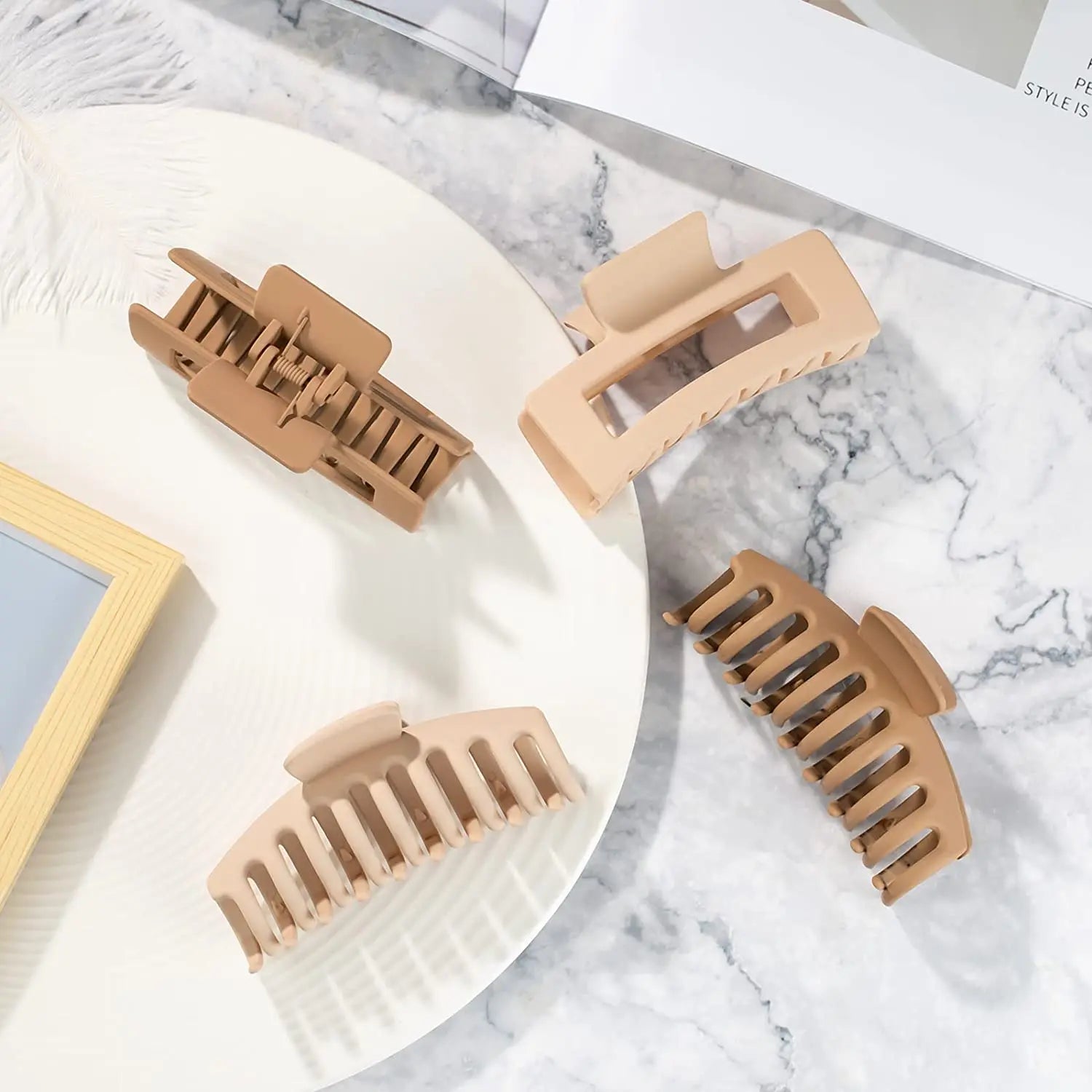 Elegant hårklämma i matt vintagestil