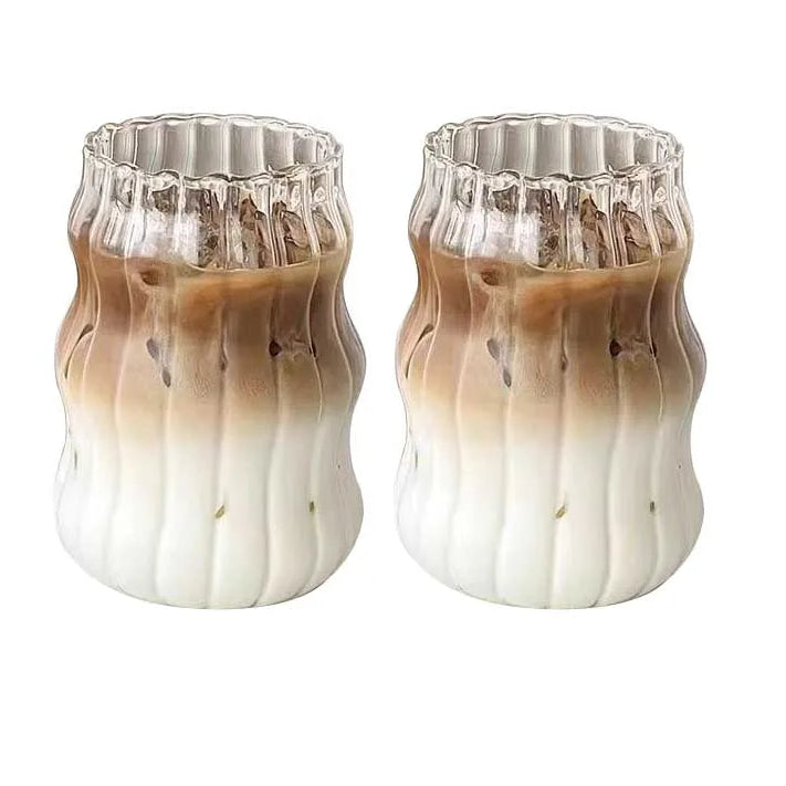 Glas med räfflad design